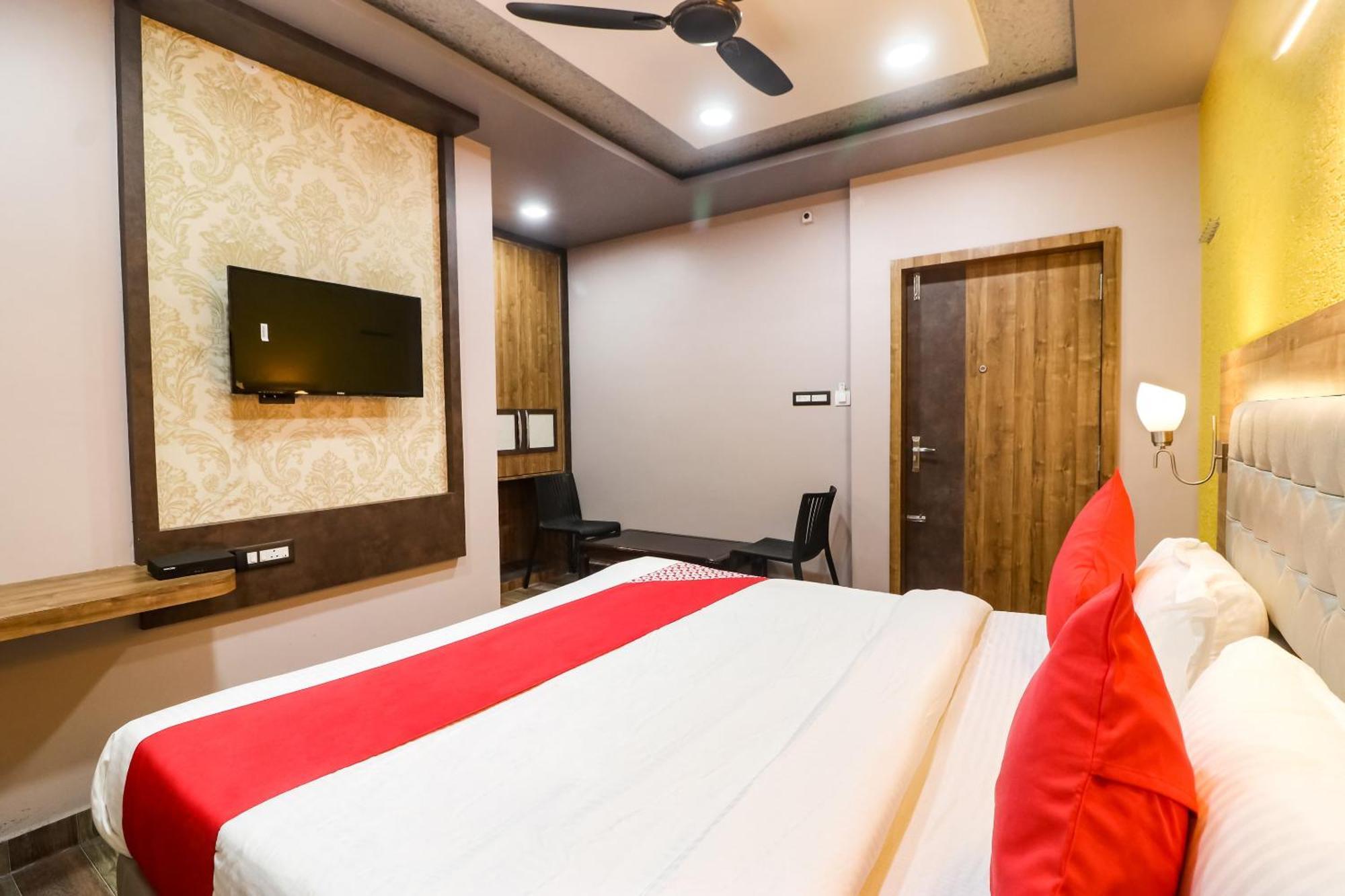 Super Hotel O Padma Manor Brahmapur Exterior photo